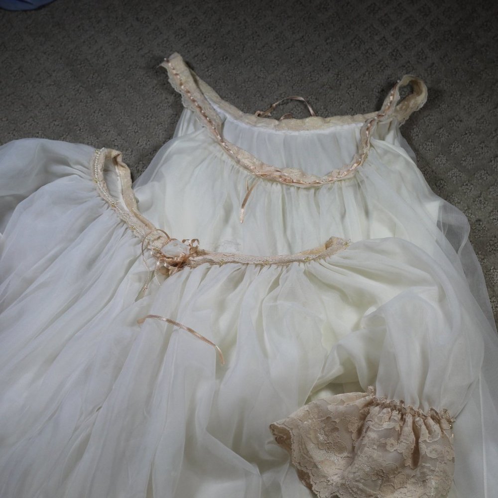 Vintage 60's Dream Girl Sheer & Lace Nightgown & Robe
